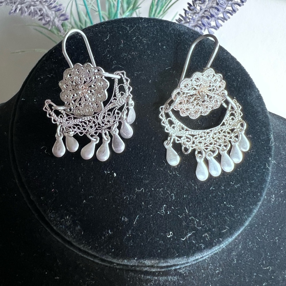 Elegant Silver Filigree Dangle Earrings